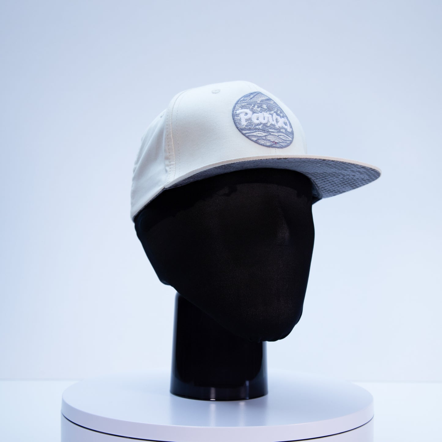 The Jesper with Wave Embroidery