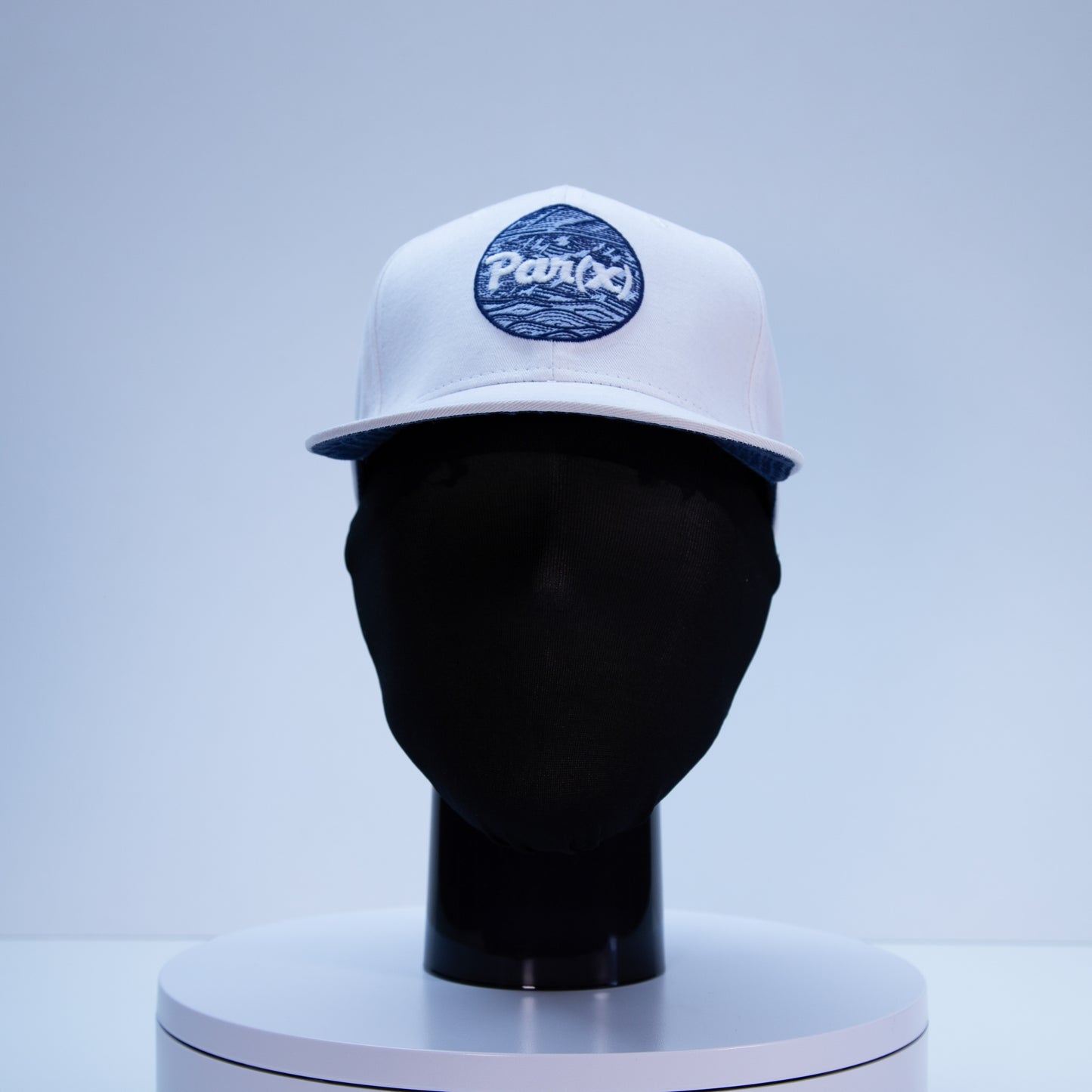 The Jesper with Wave Embroidery