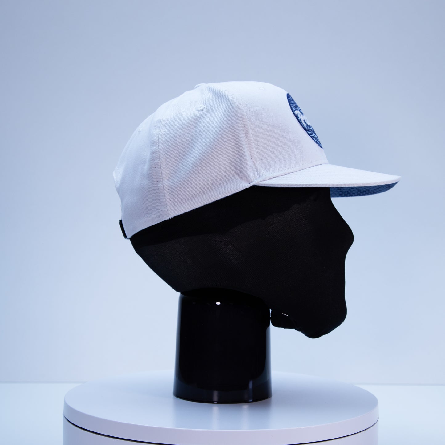 The Jesper with Wave Embroidery